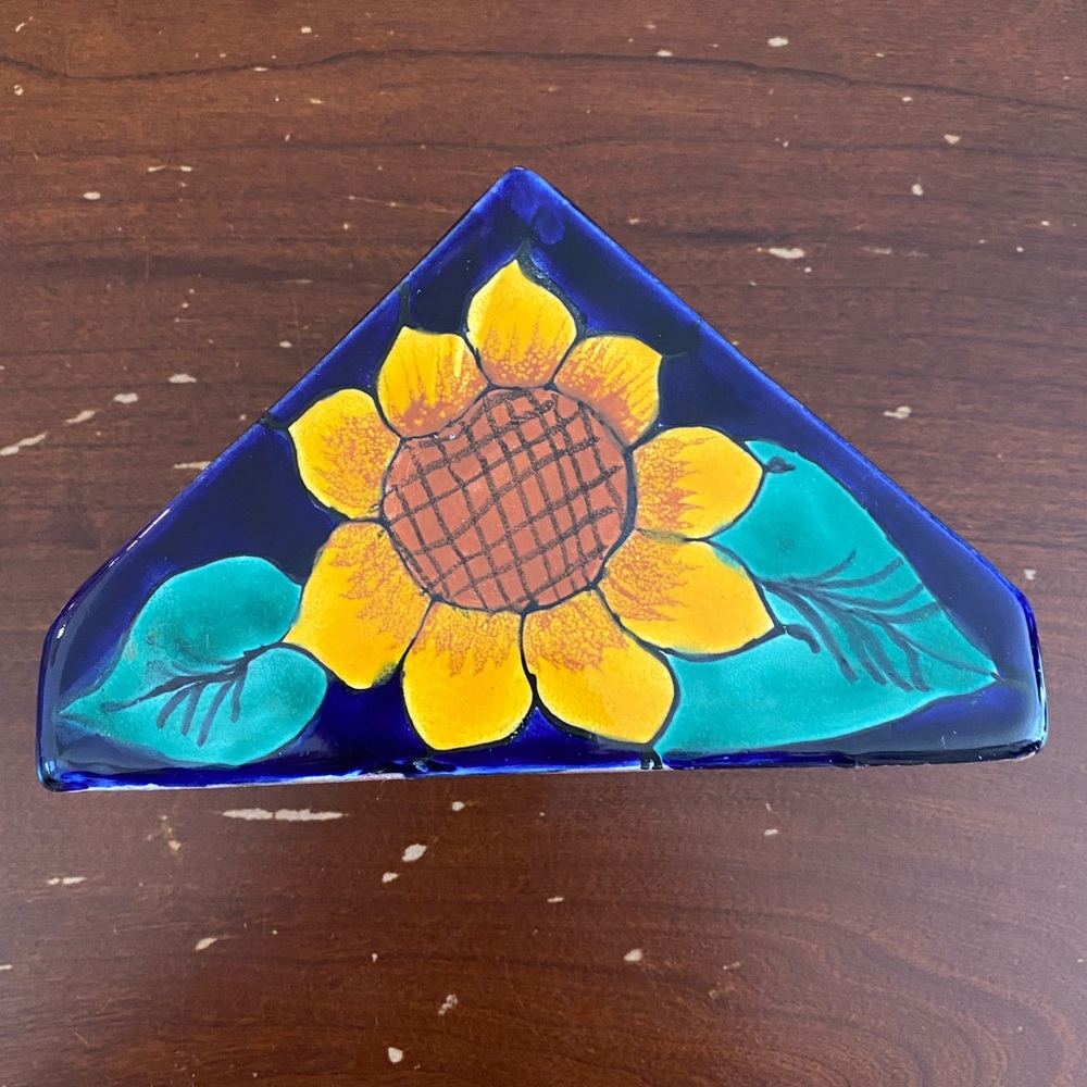 Mexican hand painted ceramic napkin holder 🌻